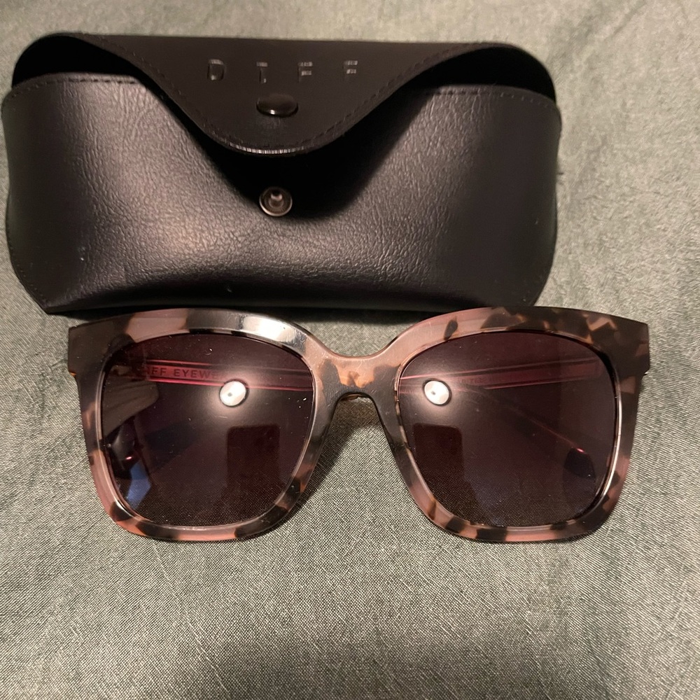 DIFF Eyewear - Bella Sunglasses